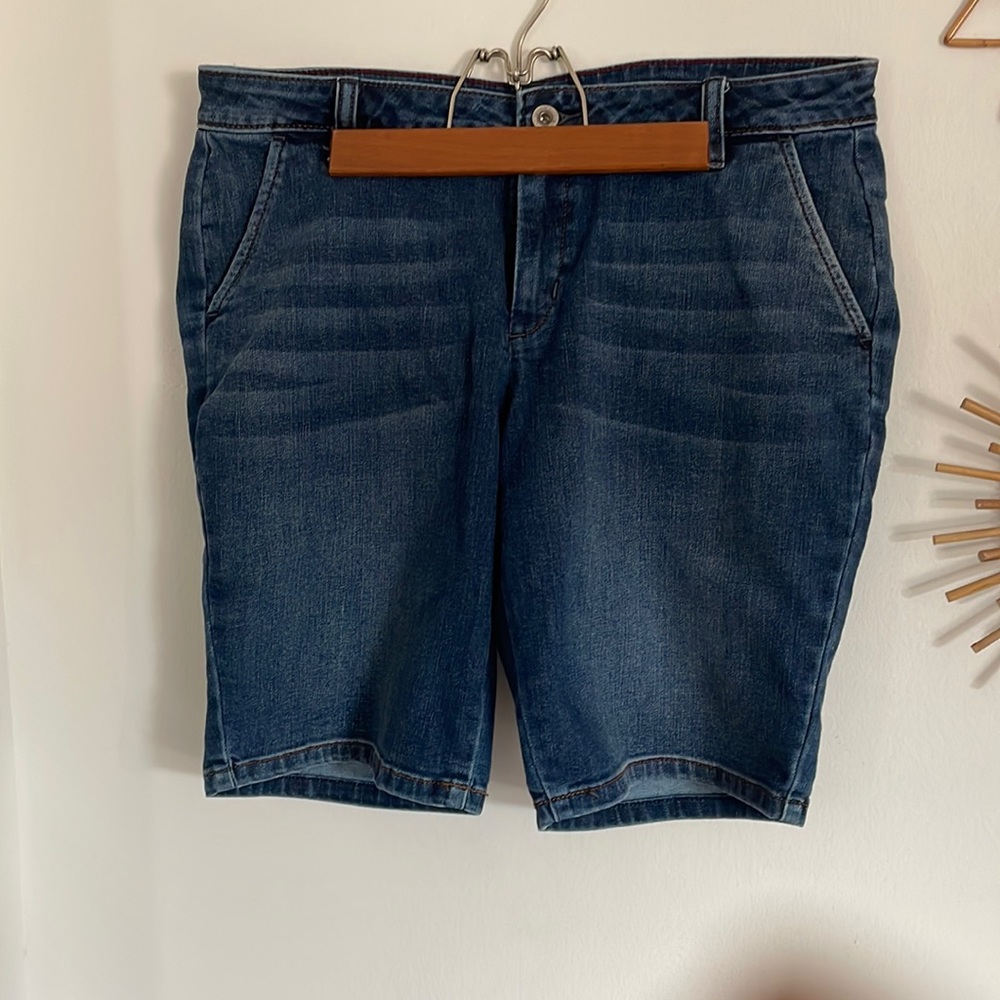 Liz Claiborne 6P classic shorts